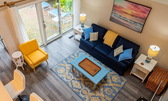 Mews Village Condominio | Renovated 2bed / 2 bath - Available Aug 12 to Aug 26