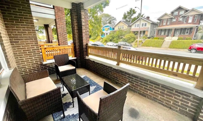 Weinland Park Casa | Renovated 3 BR- 3 K Beds- Walkable to Short North