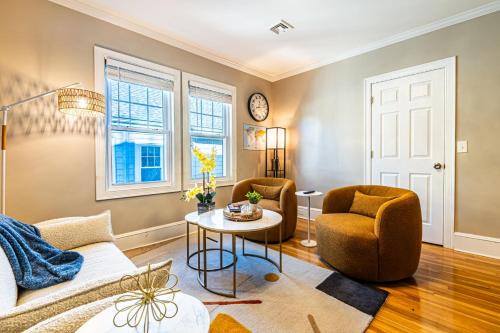 Ashmont Apartamento | Renovated 4BR3BA Escape - Near Public Transportation