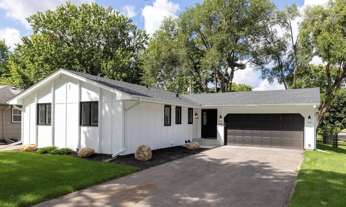 Richfield Casa | Renovated 5-bedroom house in Minneapolis, Richfield.