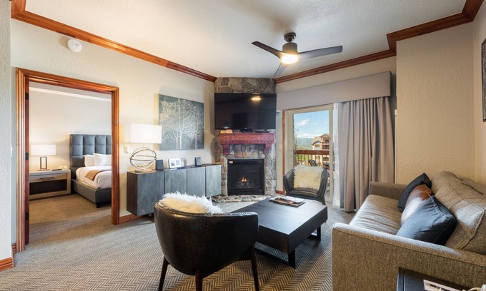 Park City Apartamento | Recientemente renovado (19 de enero) 775sqf Enorme 1 BDR Condominio de lujo