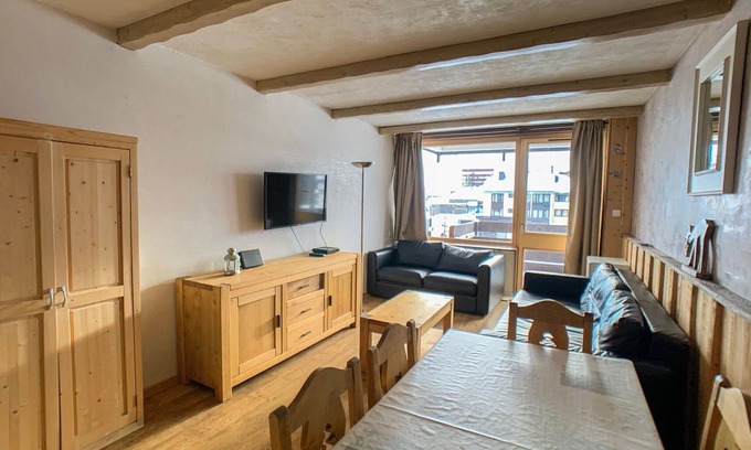 Le Lavachet Apartamento | Apartamento renovado cerca de pistas y comercios con balcón