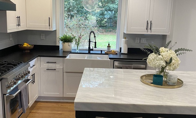Augusta Casa | RENOVATED Augusta home .7mi WALK to the NATIONAL! RARE FIND!