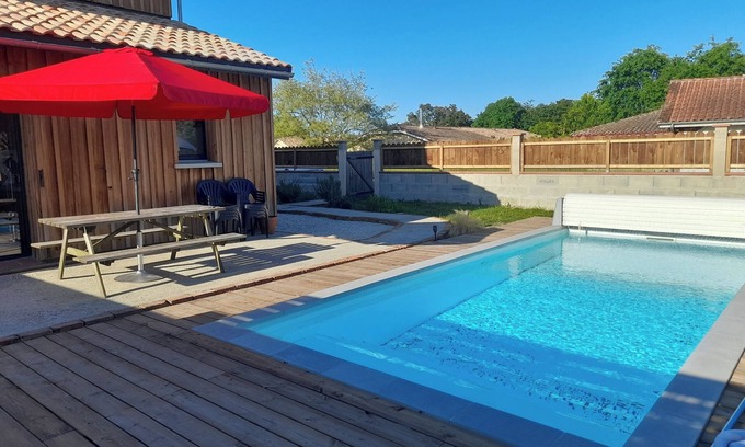 Saint-Paul-en-Born Casa | Renovated barn with private pool