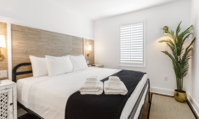 Milan Casa | Renovated Boutique Hotel, in Uptown New Orleans, 3 Blocks from St. Charles Ave.