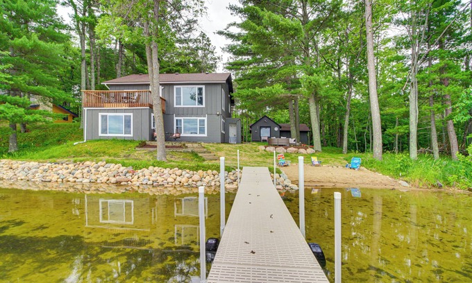 Brainerd Cabina | Renovated Brainerd Cabin on Lake: Fish & Swim!