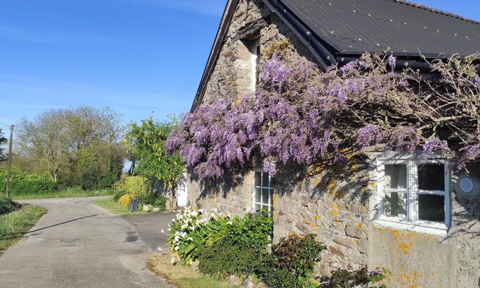 Plonevez-Porzay Otro | Renovated Breton farmhouse - 8 people in a quiet location 3 minutes from the beach