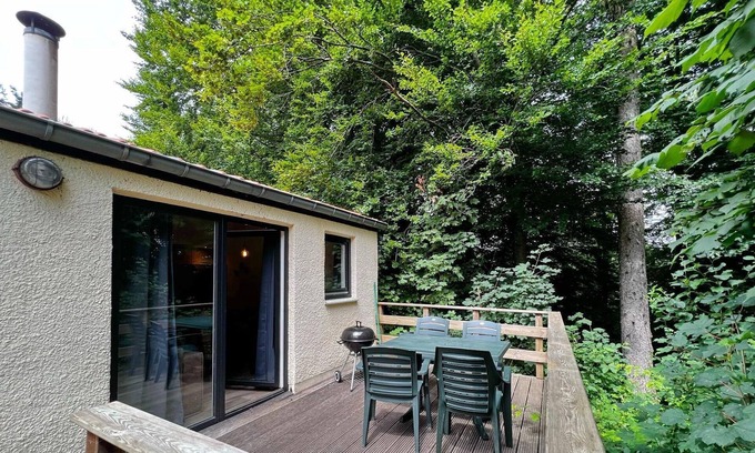 Virton Casa | Bungalow renovado cerca del lago de Vallée de Rabais en Virton