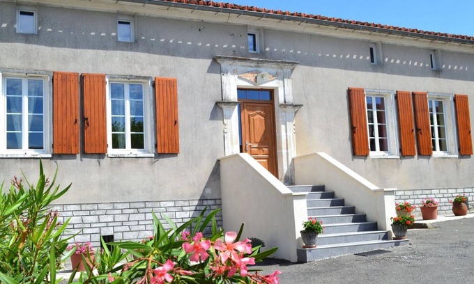 Champagne-Vigny Cabaña | Casa charentesa renovada con jardín, a 20 min de Angulema