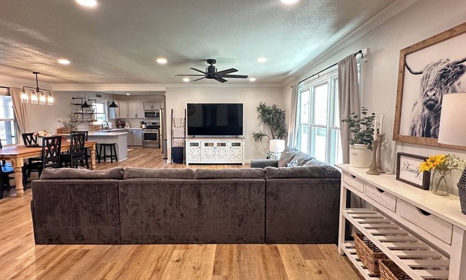 Cleveland Casa | Renovated charming home close to Lee University!