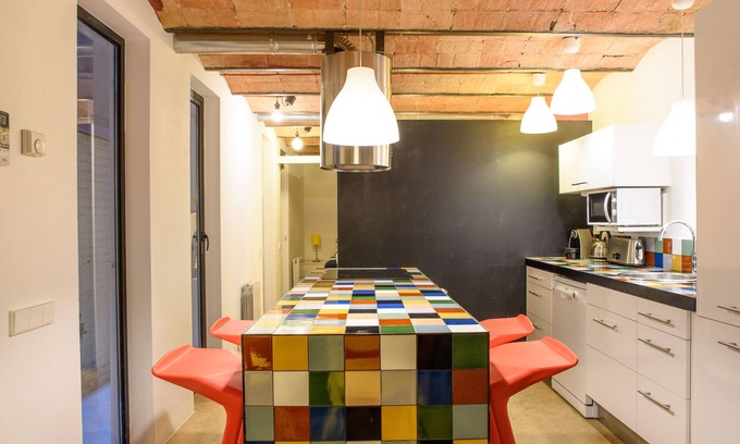 Gracia Casa | Renovated Charming & Modern 2BR Loft in Gracia WIFI + Parking 30m away Ramblas