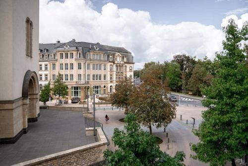 Gare Apartamento | Renovated Chic Studio 5 Min to City Center