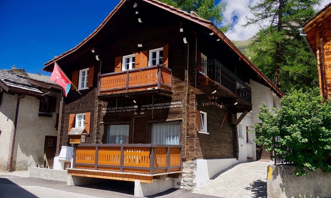 Zinal Chalet De Esquí | Recientemente renovado Classic 1803 Chalet