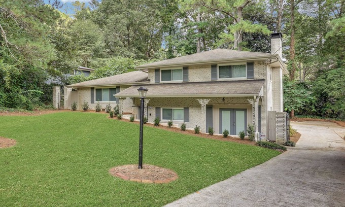 Decatur Casa | Renovated, Comtemporary Safe Quiet Minute to I-285, Close to Atlanta