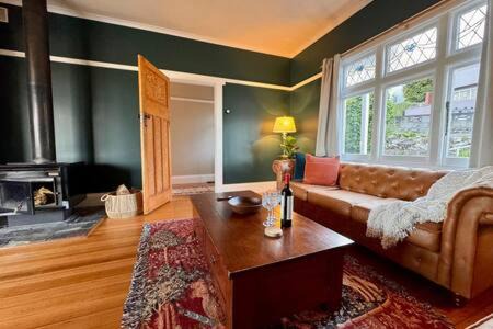 West Launceston Casa | Renovated Cottage Near Cataract Gorge Launceston