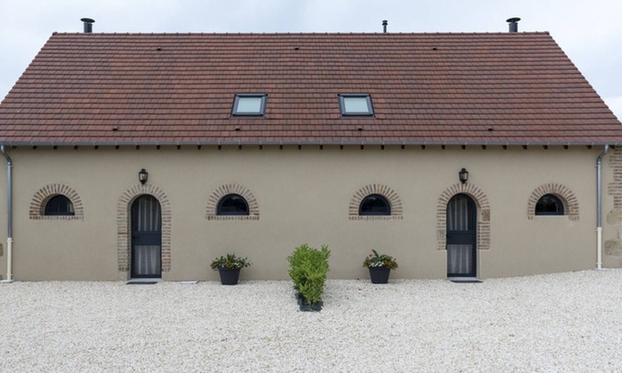 Chapeau Cabaña | Casa rural renovada con terraza, estufa de leña y Wifi en Chapeau