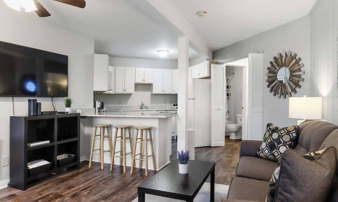 Fontana Condominio | Maravilloso condominio con servicios de Abbey Springs - Country Club Chalet