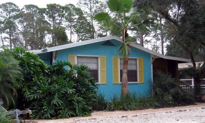 Ono Island Casa | Cabaña renovada y acogedora en Orange Beach con litera separada.