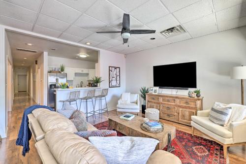 Downtown Apartamento | Renovated Dtwn Retreat Less Than 1 Mi to Plaza Park!