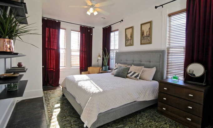 East Downtown Houston Apartamento | EaDo Flat renovado, a pie de GRB, bares, restaurante y bar adyacentes al estadio