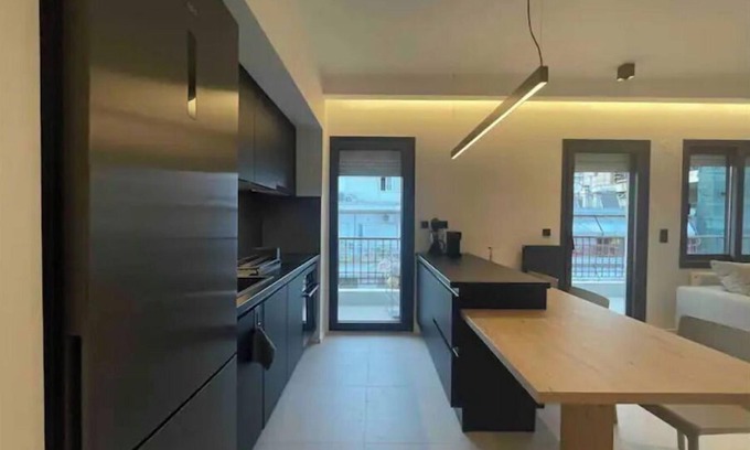 Kalamaria Condominio | Renovated family friendly condo
