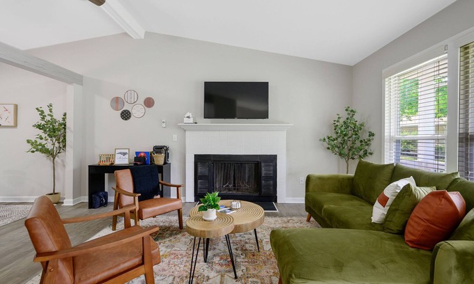 Cary Casa | Renovated, Family-Friendly 4BR Retreat in Quiet Cul-de-sac. USA Baseball!