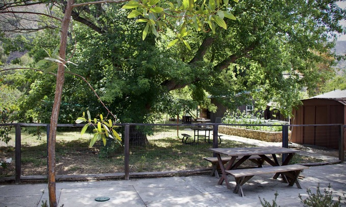 Casitas Springs Otro | Renovated Farmhouse on 3/4 acre