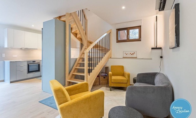 Menthon-Saint-Bernard Chalet De Esquí | Renovated Chalet in the Heart of Menthon