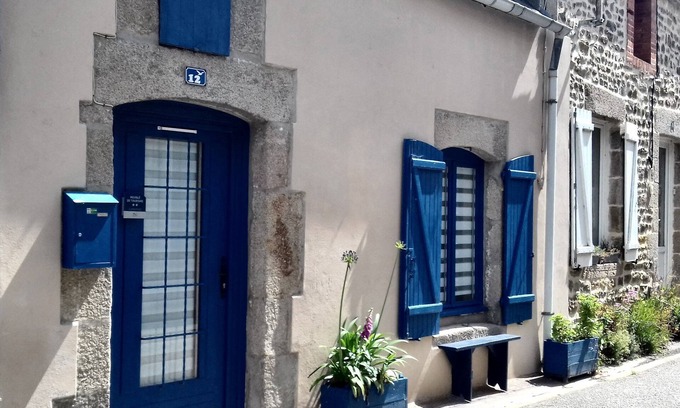 Saint-Vaast-la-Hougue Casa | Casa de pescadores renovada a 100 metros del puerto (** alojamiento turístico amueblado)