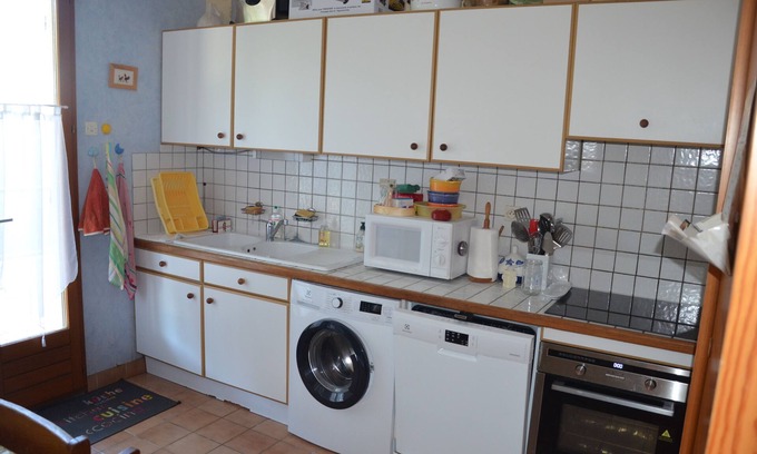 Saint-Vivien-de-Medoc Casa | Renovated house 15 kilometers from the ocean. Pets not allowed.