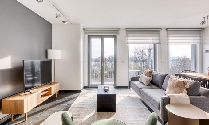 Hesperange Apartamento | Renovated Hesperange 2BR nr bus station, by Blueground