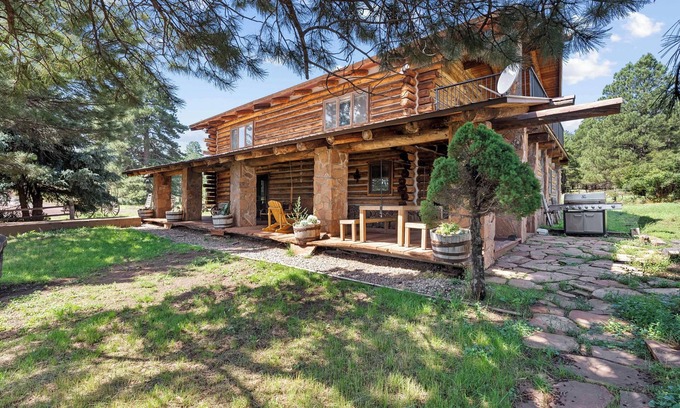 Flagstaff Cabina | Renovated Historic Flagstaff Cabin, Trails, Hot tub
