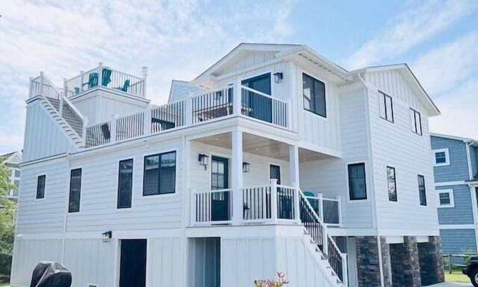 Sandpiper Village Casa | RENOVATED HOME ON THE OCEAN BLOCK!