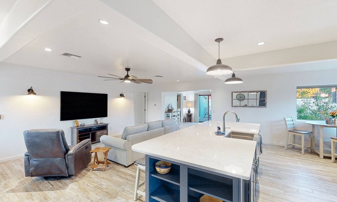 Sam Hughes Casa | Renovated home, private outdoor living, indoor bar, W/D & AC - 2 mi to downtown
