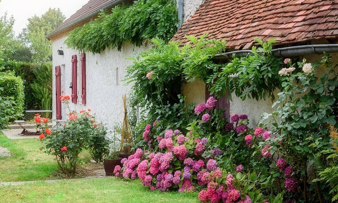 Franchesse Cabaña | Casa renovada en Franchesse con gran jardín y se permiten mascotas