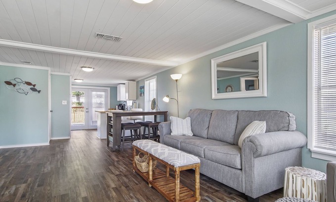 Parker Casa | Renovated house in Eastern Panama City, near Tyndall Air Force Base & PCB
