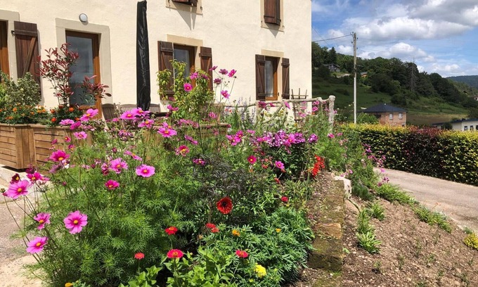 Saint-Nabord Apartamento | Casa renovada cerca de los Vosgos, ideal para actividades al aire libre