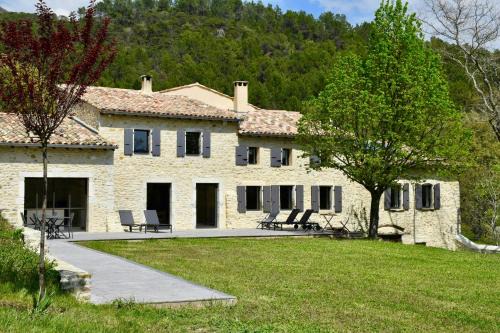 Dieulefit Casa | Renovated House Near Medieval Village Poët-Laval
