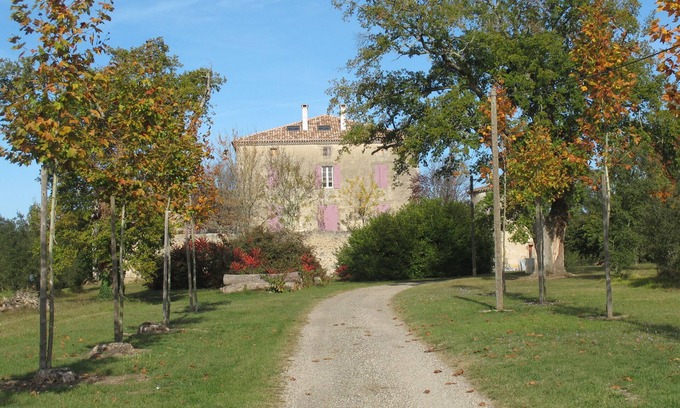 Fargues-sur-Ourbise Casa | Renovated medieval Château surrounded by truffle trees in SW France.