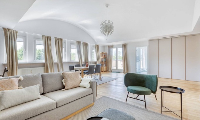 Merl Apartamento | Renovated Merl 3BR w/ Balcony & Elevator, nr Bus Station, by Blueground