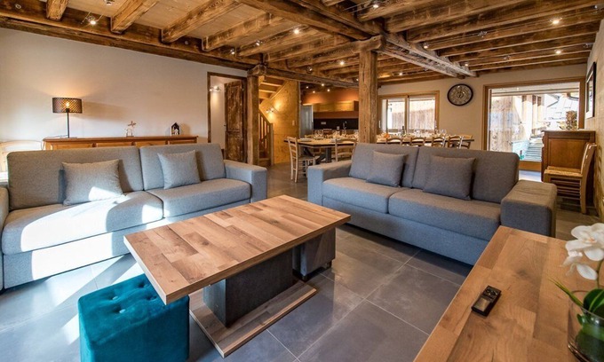Saint-Sorlin-d'Arves Chalet De Esquí | Renovated mountain chalet with jacuzzi 4* sleeps 15