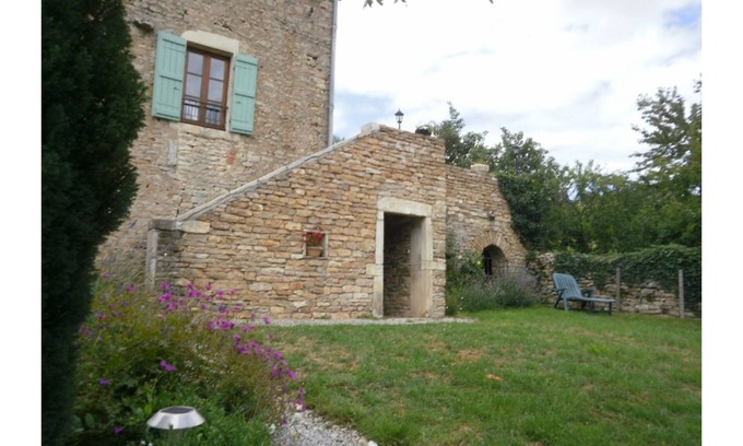 Chassey-le-Camp Casa | Renovated old house on wine estate