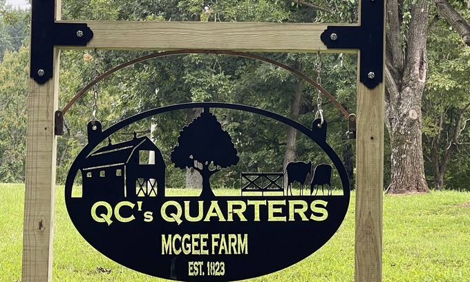 Cookeville Otro | Renovated! Peaceful farm setting. Close to TTU, town and Cummins Falls.