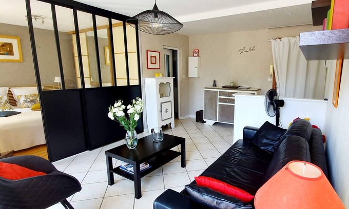 Annecy-le-Vieux Apartamento | Apartamento renovado, tranquilo y soleado con gran patio y lago de tenis a 5 minutos
