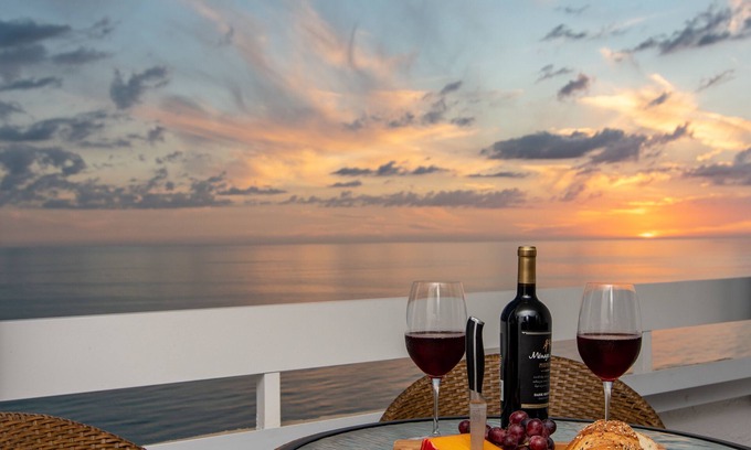 Redington Shores Condominio | Condominio renovado frente a la playa de Redington Towers con vistas espectaculares