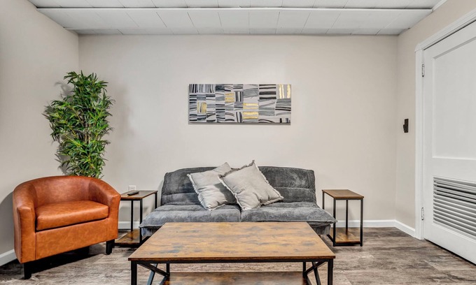 Berea Casa | Renovated Retreat: King Bed - Fire Pit - Metroparks Access