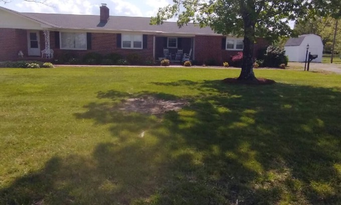 Smithville Casa | Renovated rural 3-bedroom 2-bathroom ranch style home in Smithville, TN