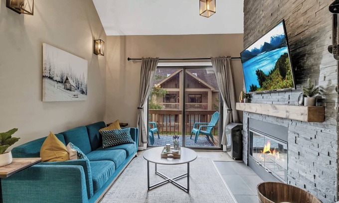 Great Valley Condominio | Renovated Ski In Ski Out Condo at Holiday Valley