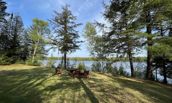 North Frontenac Cabaña | Renovated spacious water front cottage great for families, 4 beds, fireplace/pit