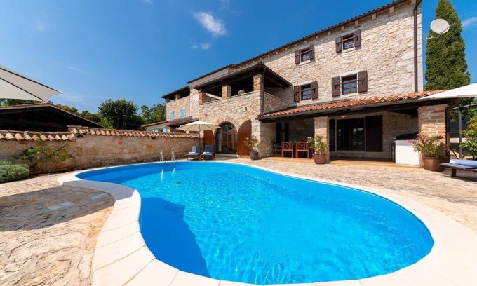 Musalez Villa | Villa Musalez con piscina